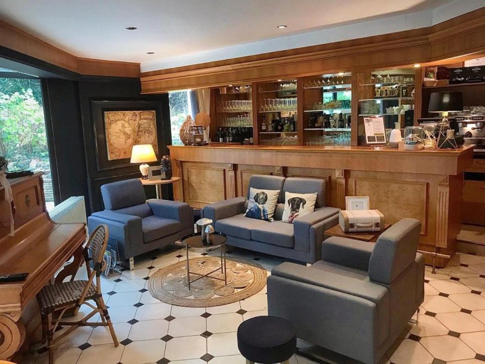 Auberge De "L'Hostellerie Le Saint Laurent" - Hotel Restaurant - Institut De "Bien Etre" Et Ses "Appart Hotel" Bagian luar foto